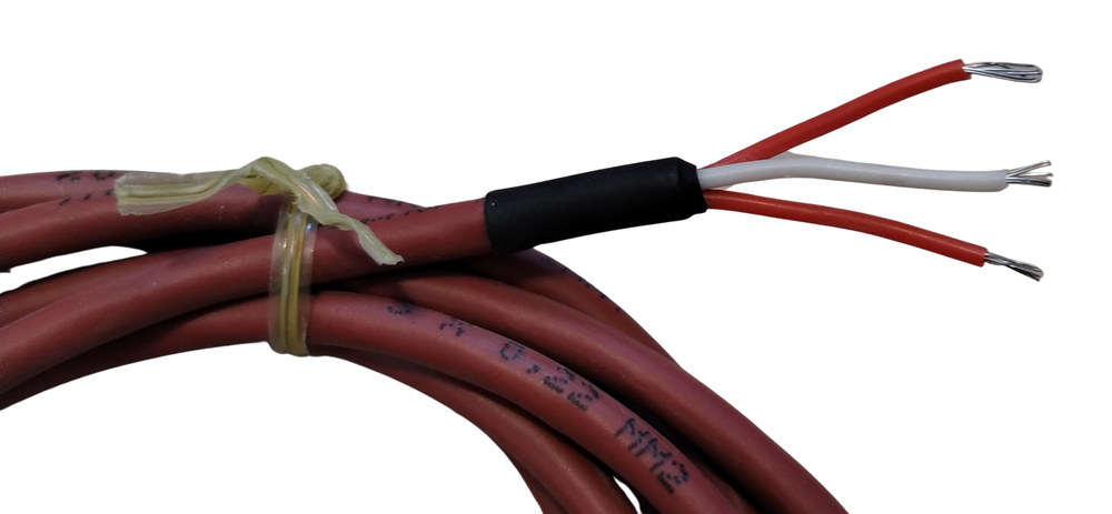 Extremo del cable de la sonda PT100 de 3 hilos: dos rojos y uno blanco